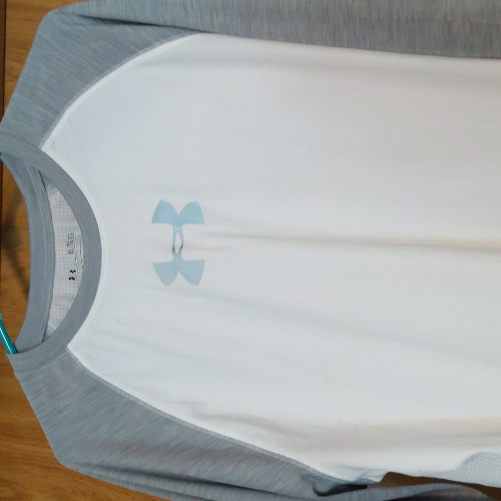 Under Armour Heat Gear Men's XL long sleeve shirt